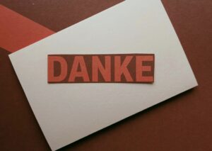 Scholen moeten dankbaarheid onderwijzen, maar niet kritiekloos