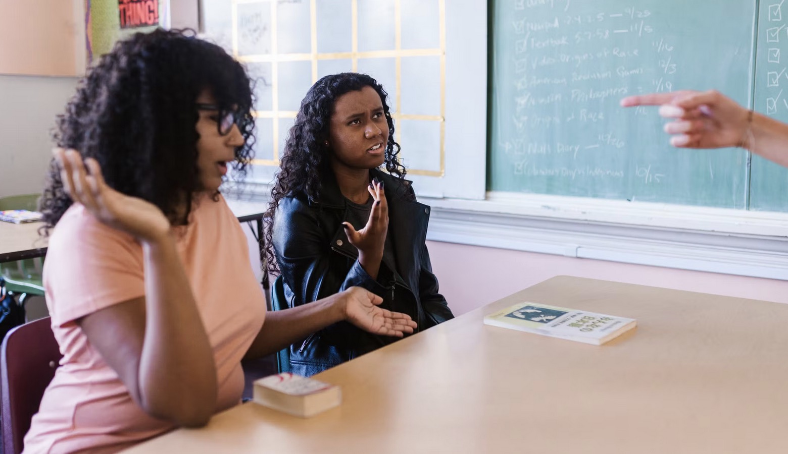 Nieuw rollenspel leert leerlingen in de klas omgaan met polarisatie